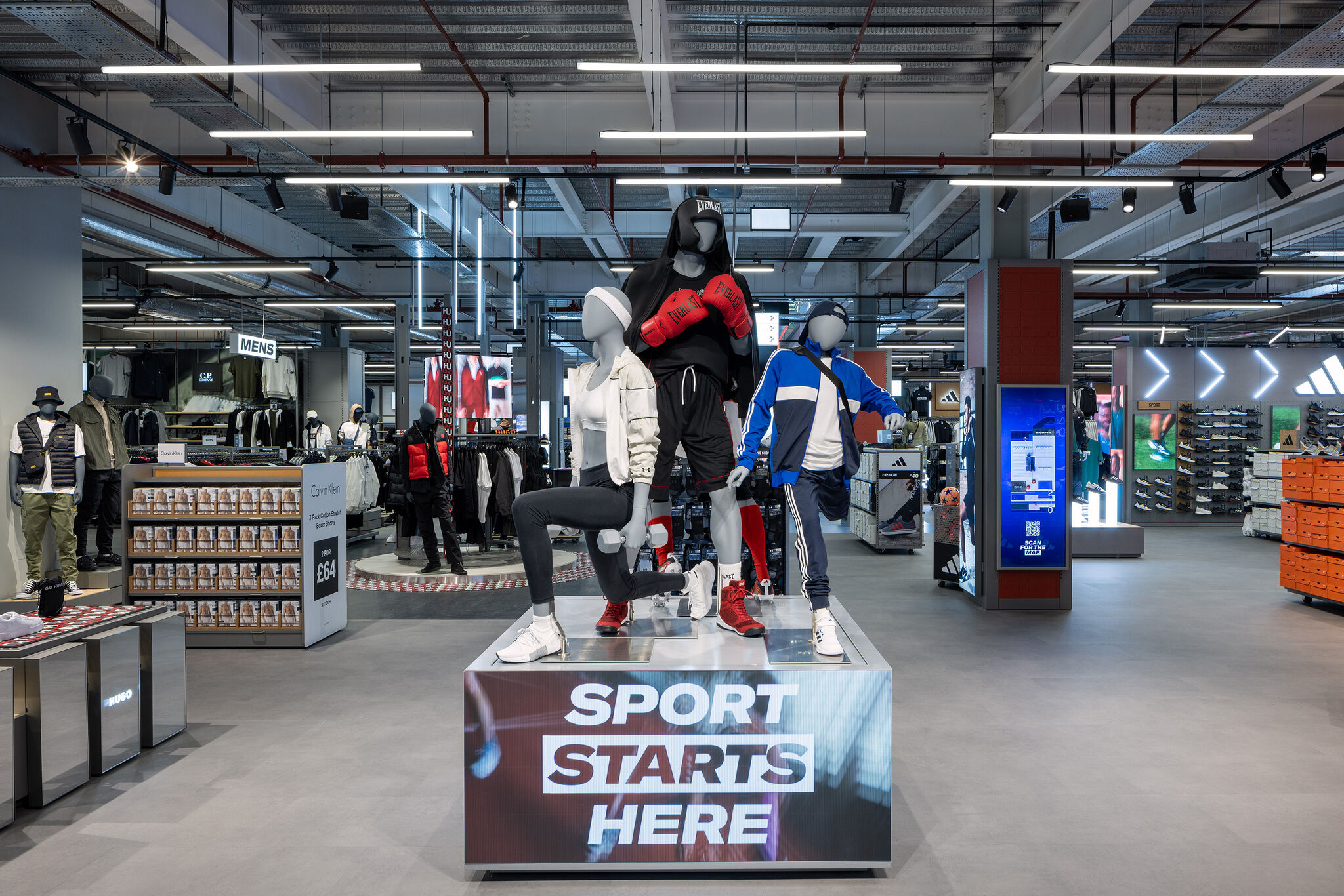 Game-Changers: How Digital Displays Can Give Sports Retail Stores The Winning Edge