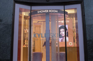 Kylieskin-Harrods_25112020_67